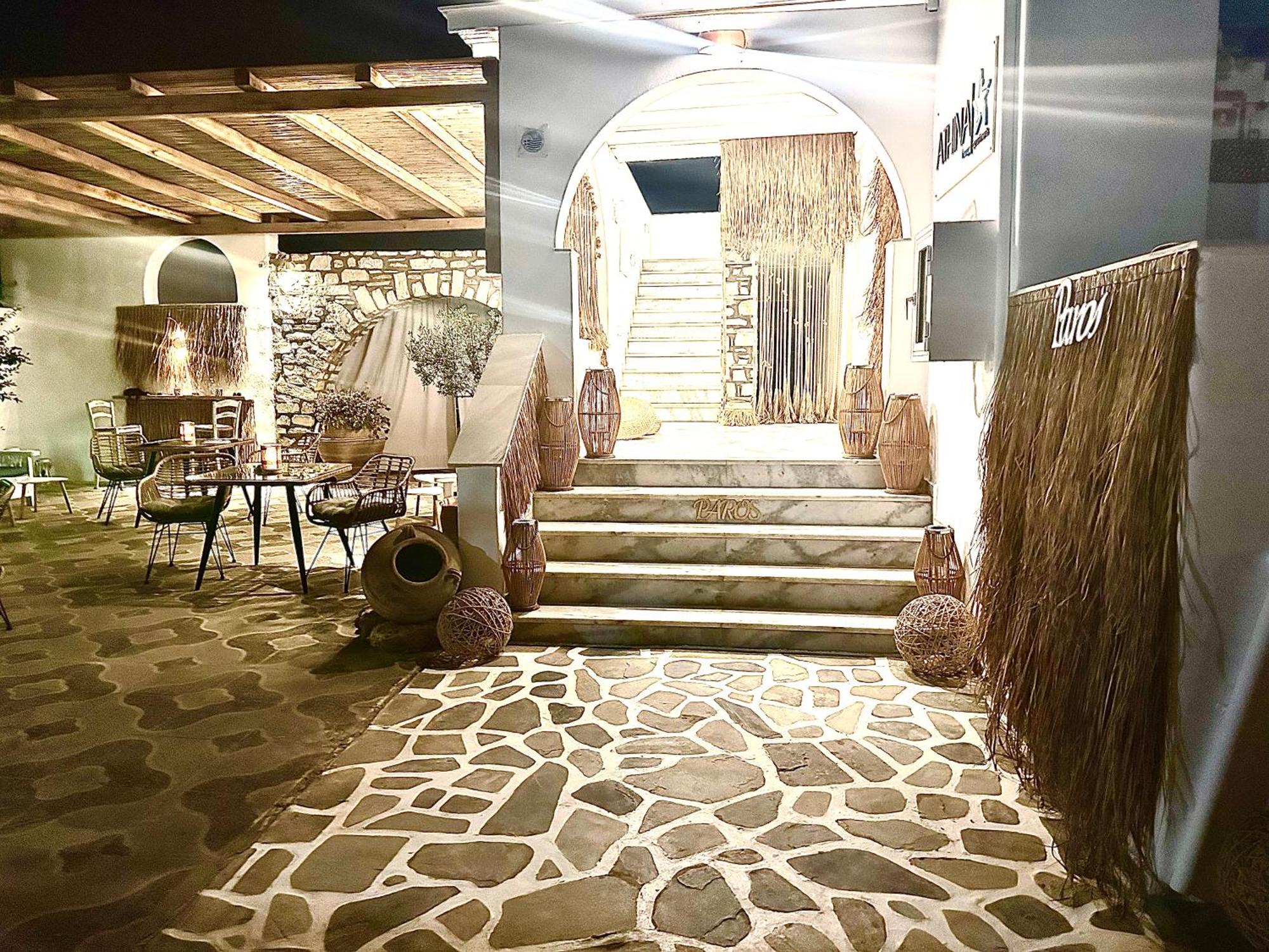 Athina Rooms - Lounge Apartments Páros Zewnętrze zdjęcie