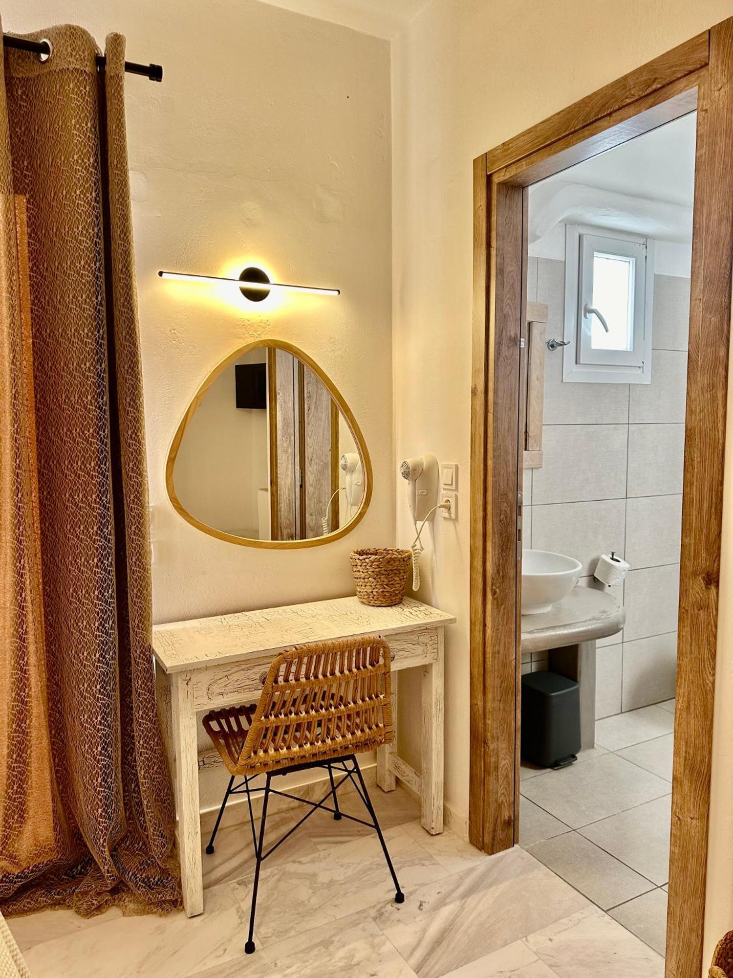 Athina Rooms - Lounge Apartments Páros Zewnętrze zdjęcie