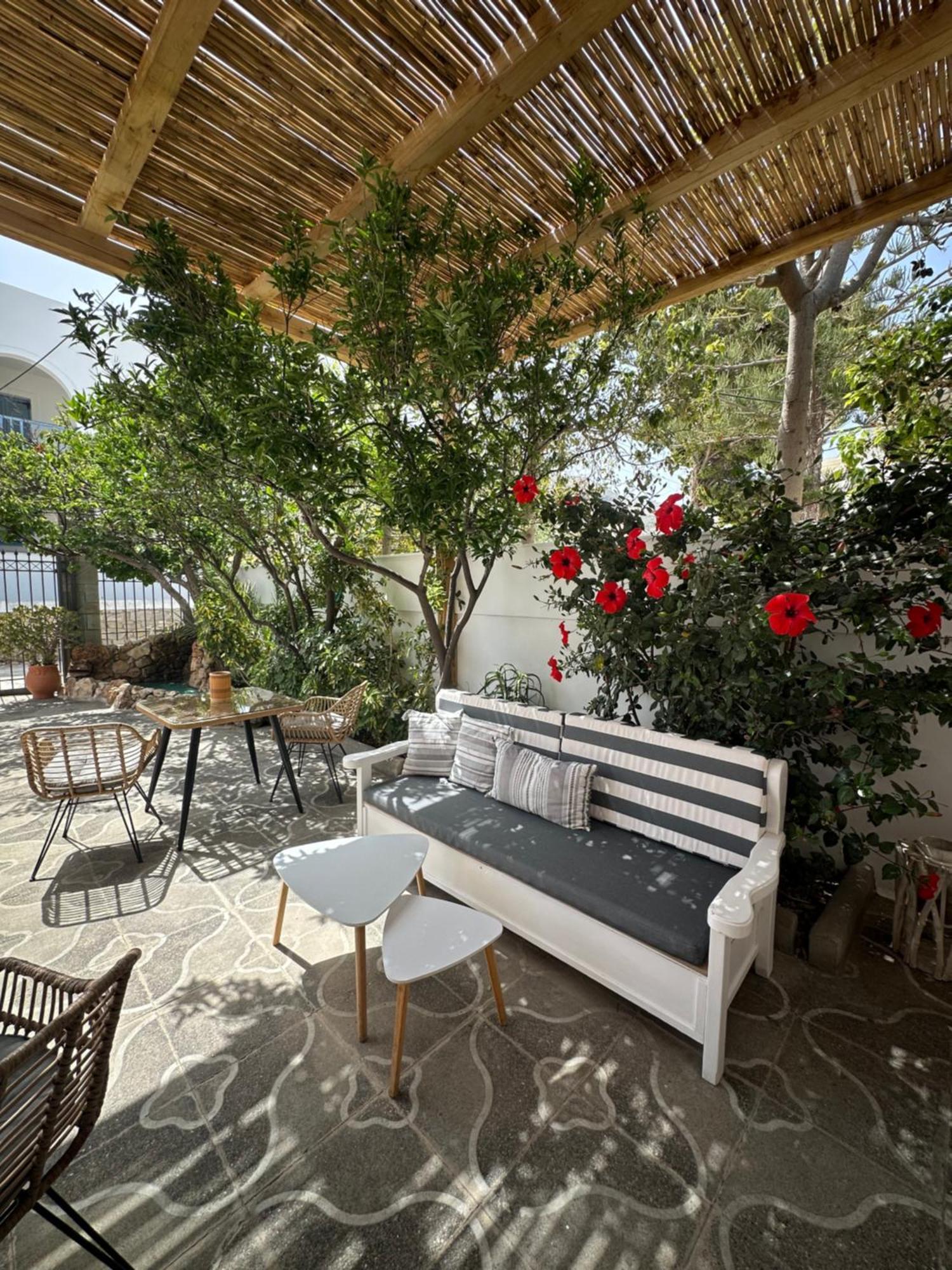 Athina Rooms - Lounge Apartments Páros Zewnętrze zdjęcie