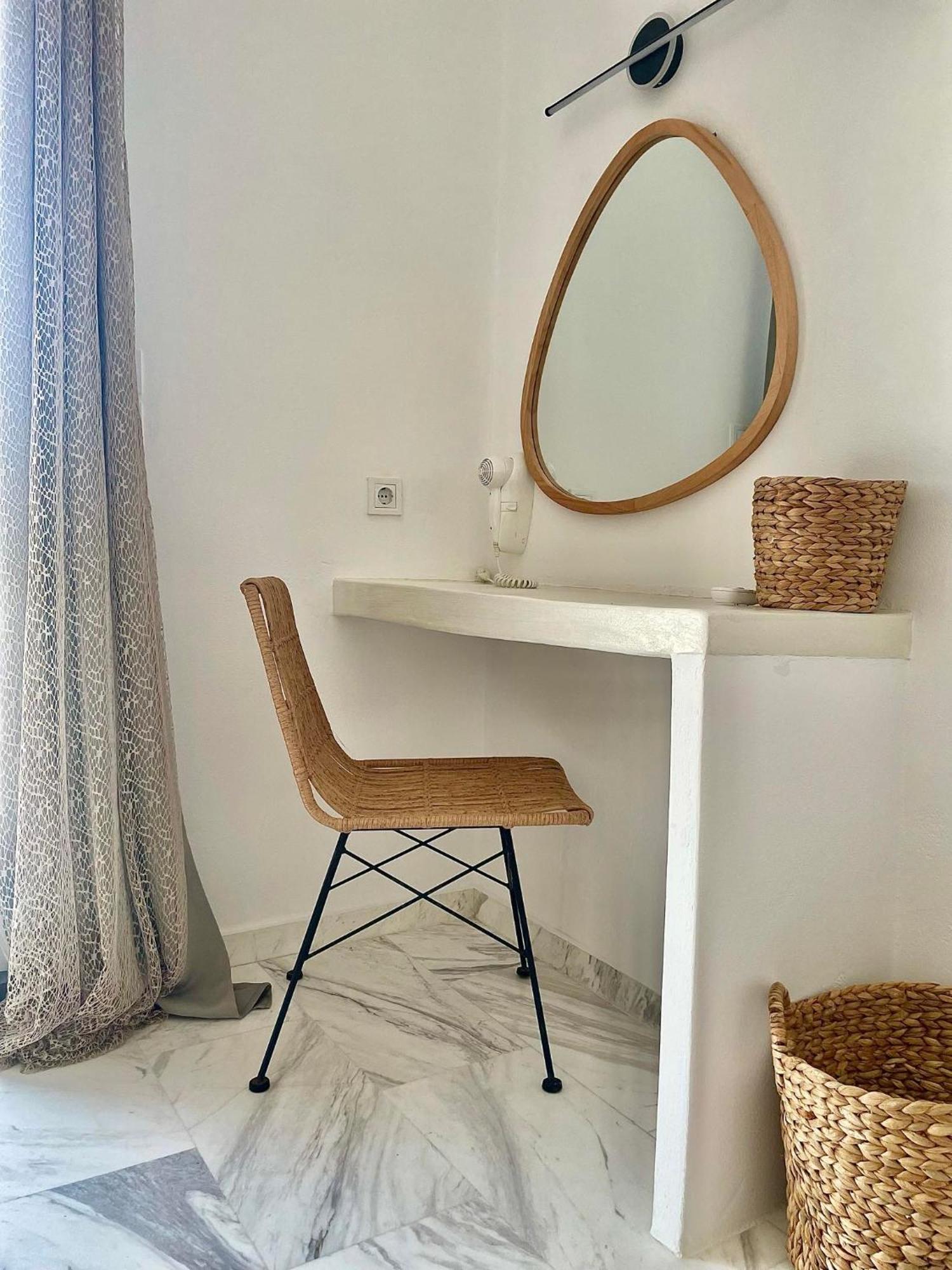 Athina Rooms - Lounge Apartments Páros Zewnętrze zdjęcie