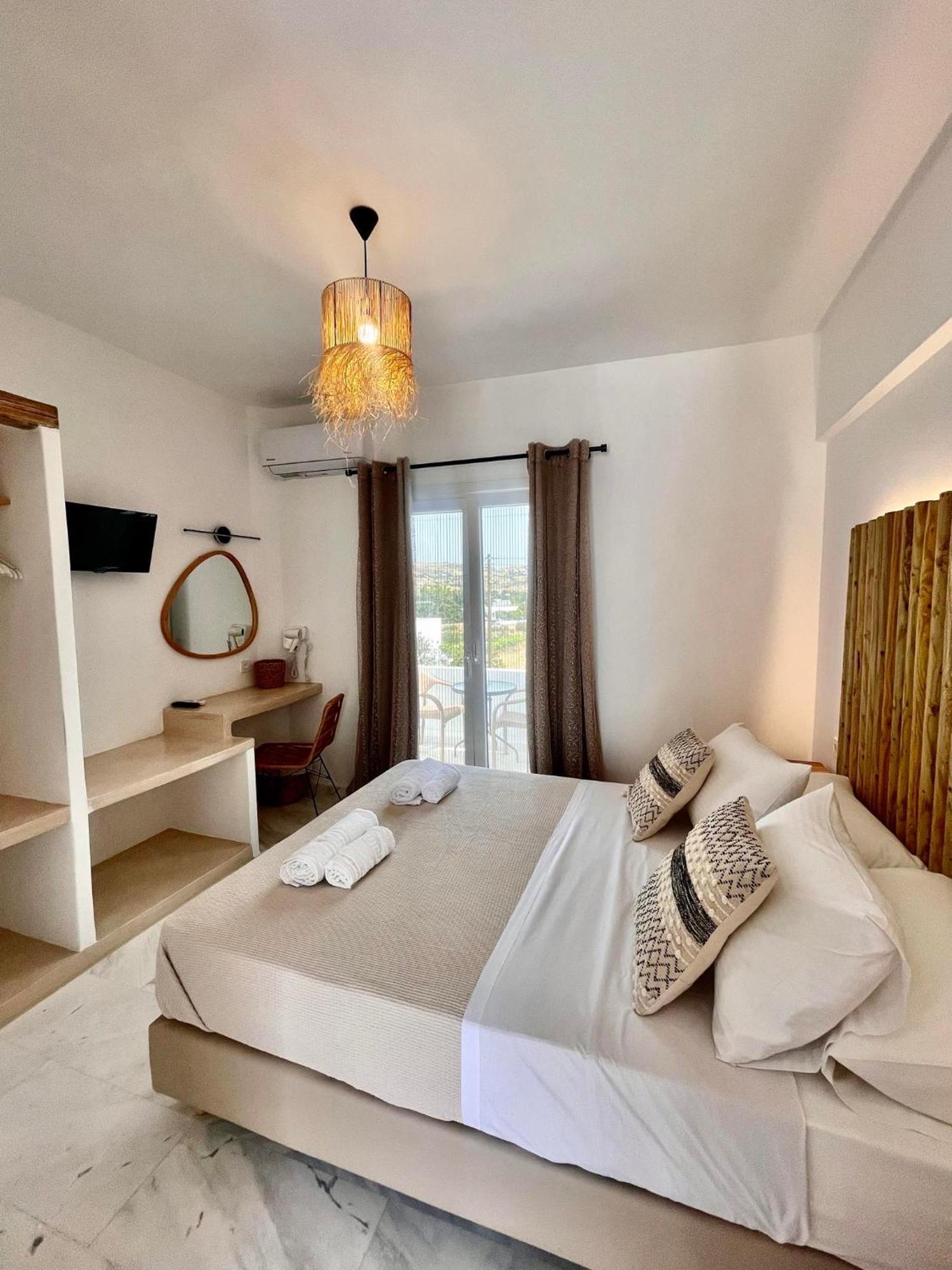 Athina Rooms - Lounge Apartments Páros Zewnętrze zdjęcie